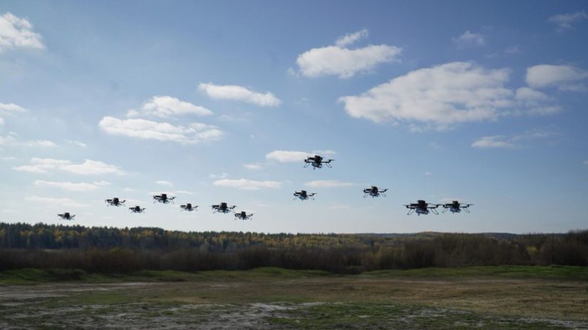 Vojaci strieľali na drony, ktoré sa objavili nad leteckou základňou v Holandsku - Svet - Správy