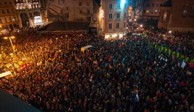 Vismaz 10 000 cilvēku Doma laukumā protestē pret Latvijas izstāšanos no Stambulas konvencijas / Raksts