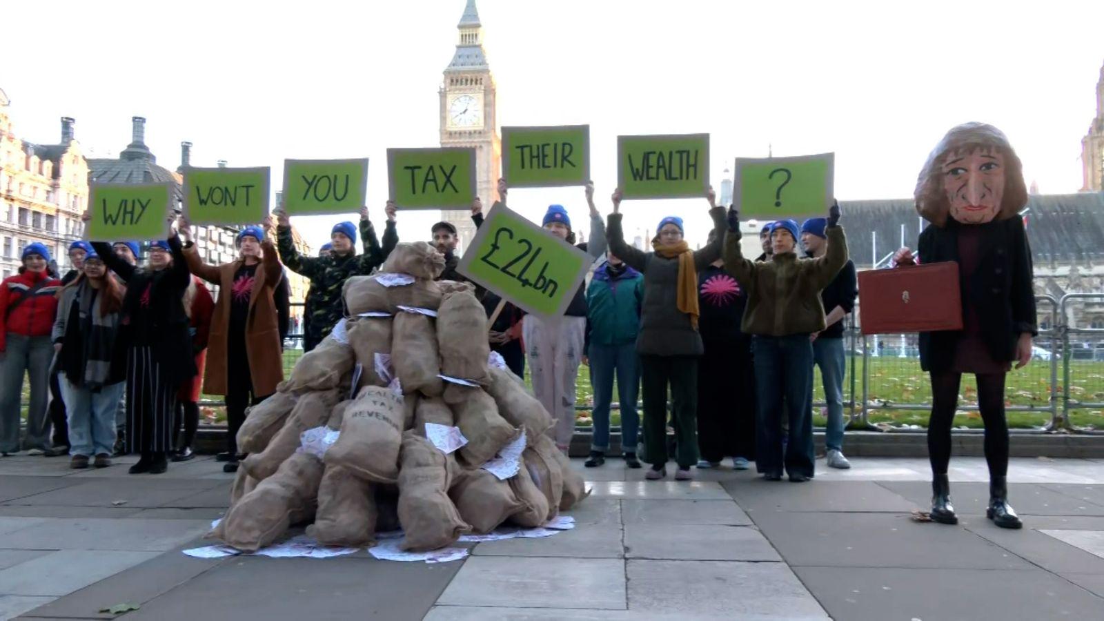 Green party leader: Super rich leaving UK over tax is 'absurd'