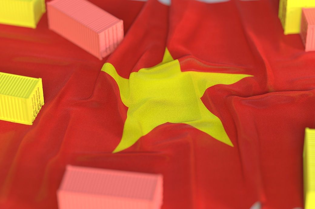 Vietnam PM urges urgent support for firms hit by US...