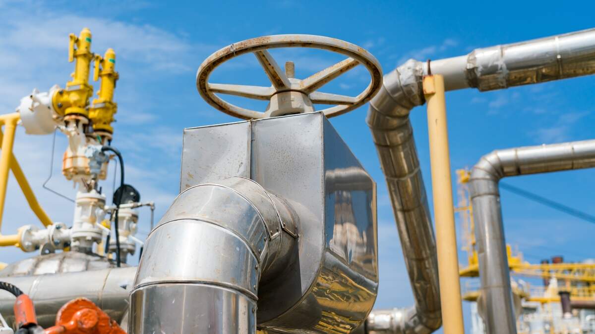 Le plan RePowerEU, adopté en octobre 2025, vise à éliminer totalement le gaz russe d’ici fin 2027.