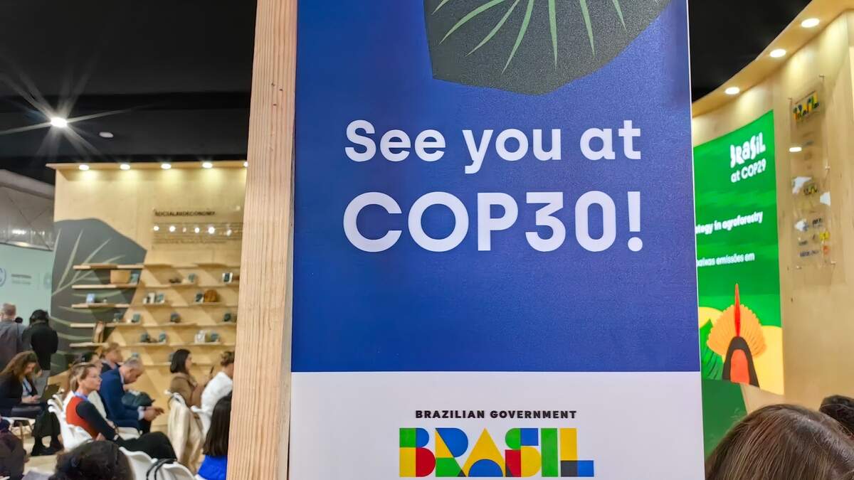 Brazilian government banner inviting people to participate in the 30th United Nations Climate Conference held in Belém