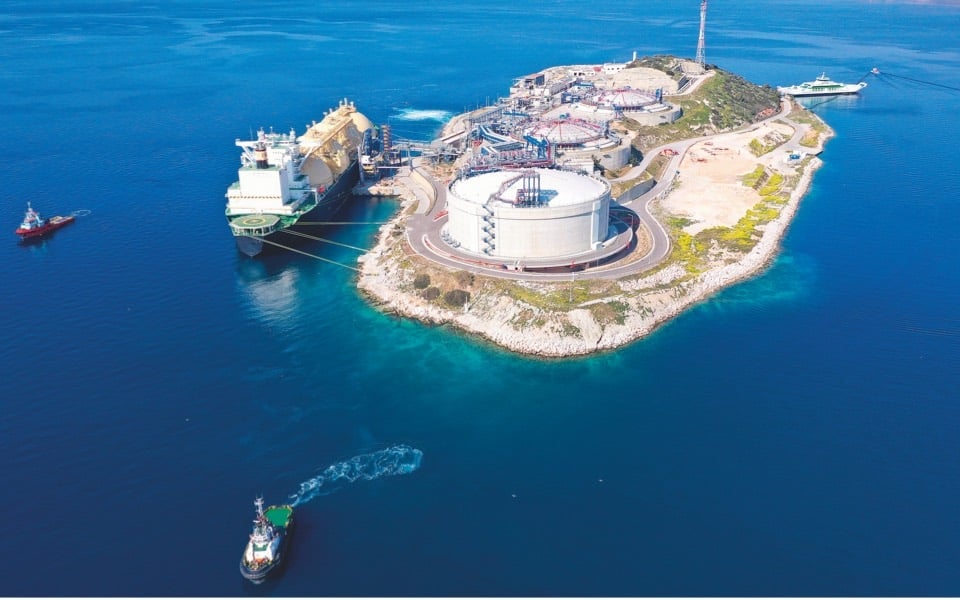 Greece, US ink 20-year LNG contract