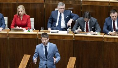 Prieskum AKO potvrdil prvé miesto PS s náskokom pred Smerom