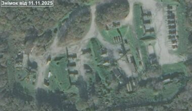 RBC-Ukraine sources report that in the Novorossiysk area, SBU CSO A drones destroyed four S-400 launchers and two radars. In total, approximately 12 S-400 launchers were located on the territory of the military unit.