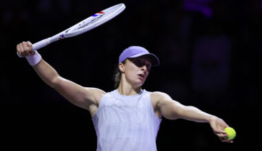 cover Swiatek swats aside Keys for winning start at WTA Finals