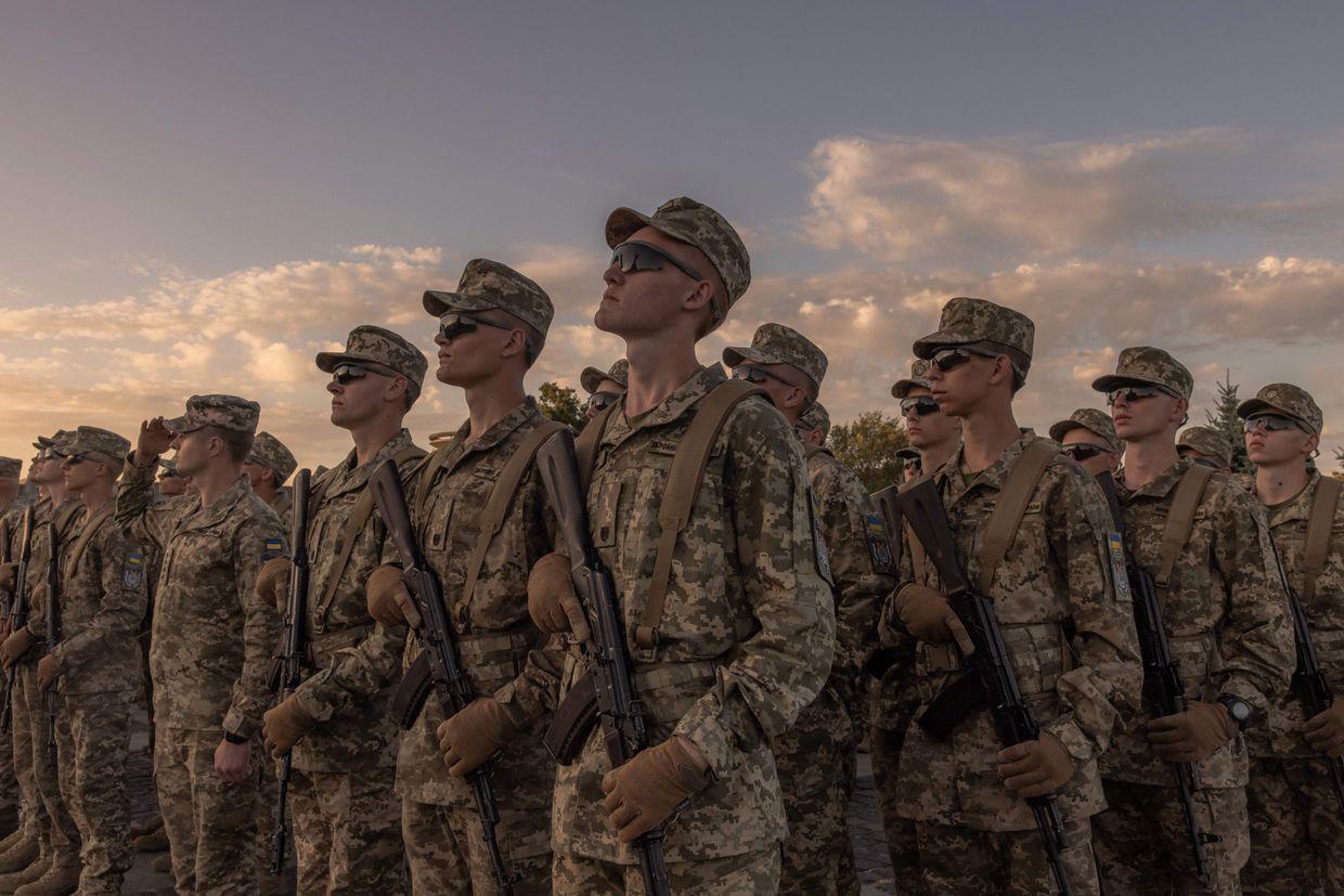 Ukraine agrees to cap its army at 800,000 in revised US peace plan, FT reports