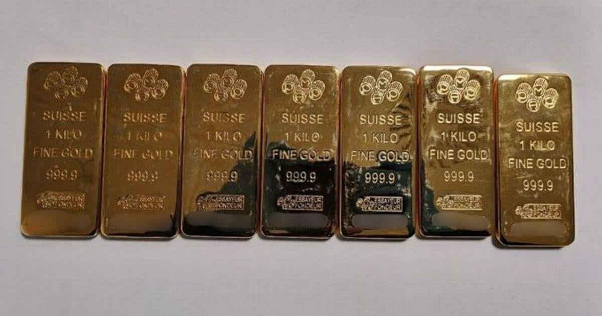 Gold bars worth £700k found inside car parked at UK airport