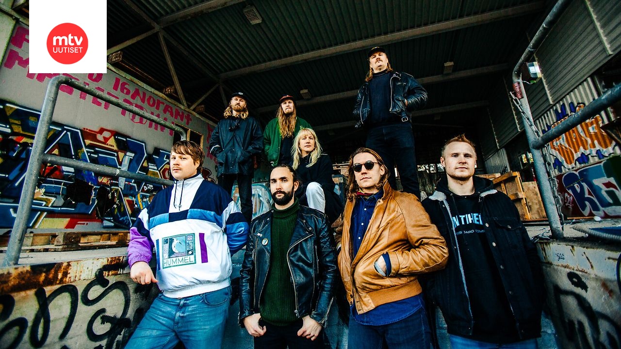 Teksti-TV 666 promokuvassa vuodelta 2021 (vasemmalta oikealle): eturivissä Johannes Leppänen, Tuomas Asanti, Joonas Sundström ja Jani Karikoivu, takarivissä Timo Huotari, Sakari Kumpula, Hilla Kohtamäki ja Tero Huotari.