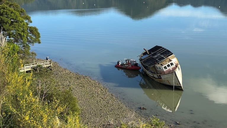 The Golden Lea may need to be taken apart at the place where it was grounded.