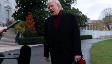 Trump redoubles call for National Guard deployment to Chicago