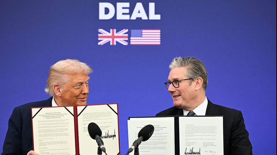 Trump and Starmer sign tech deal