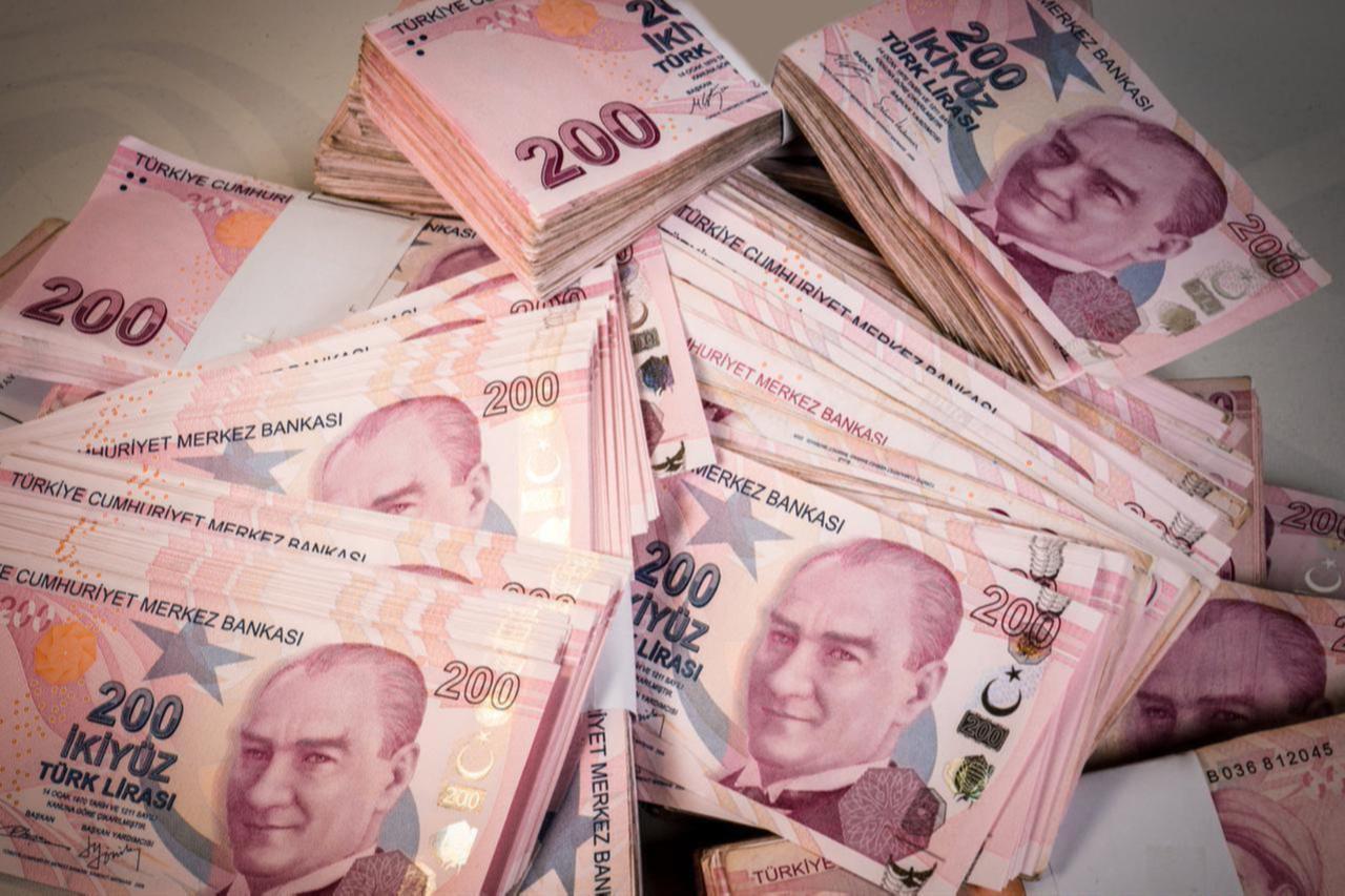 Turkish central bank says no to new lira notes amid bulging wallets of ₺200 stacks