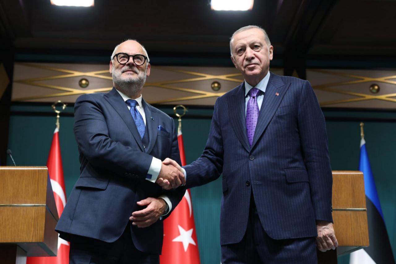 Estonian President Alar Karis, shaking hands with President Recep Tayyip Erdogan, accessed on Nov. 2, 2025. (AA Photo)