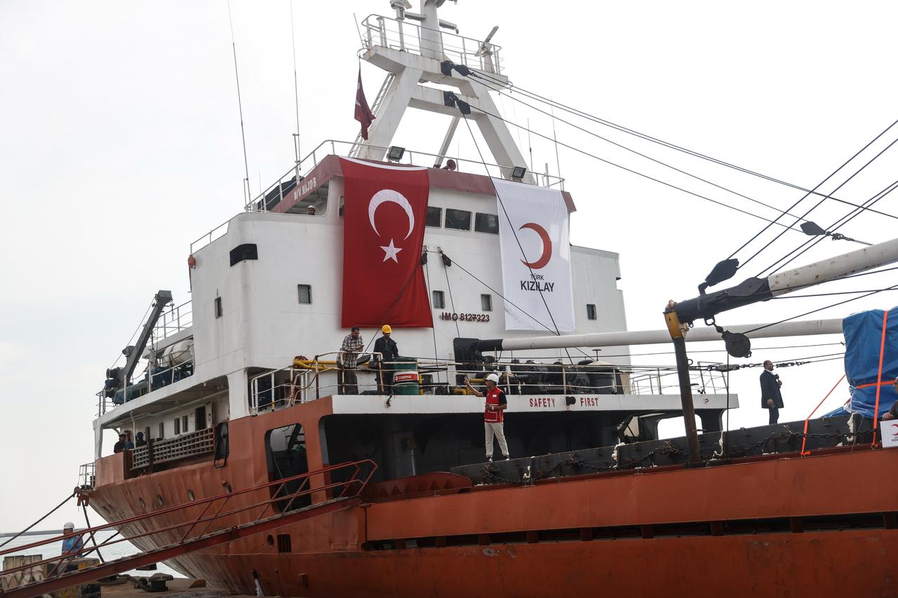 The 18th "Goodness Ship," prepared by the Turkish Red Crescent and carrying around 800 tons of humanitarian aid for Gaza, has departed from Mersin International Port, Türkiye, on Nov. 12, 2025. (AA Photo)