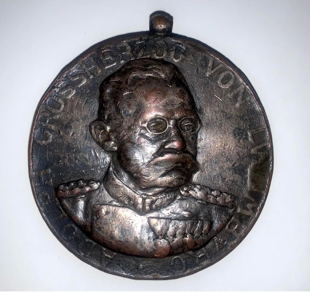 Can anyone help me get more detail about this bronze medal?