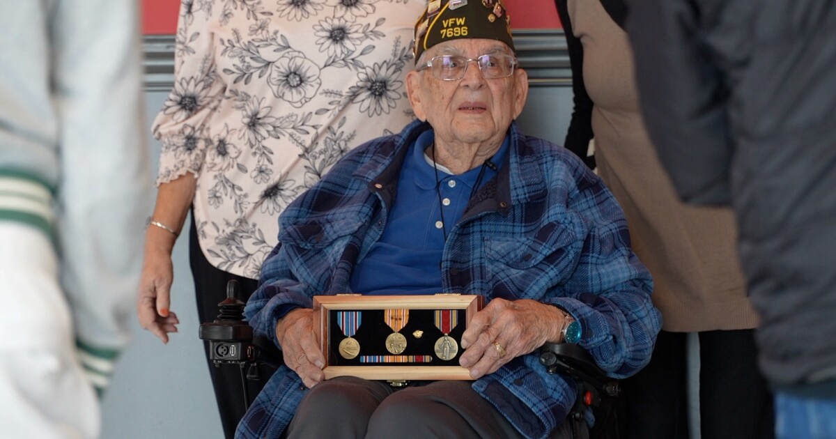 Sharonville veteran reunited with long-lost World War II medals