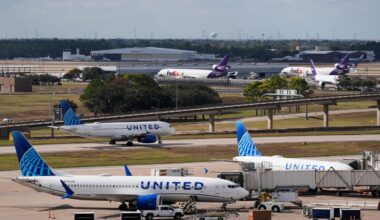 The Latest: Hundreds of flights canceled nationwide due to government shutdown