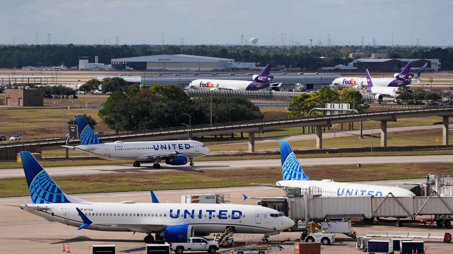 The Latest: Hundreds of flights canceled nationwide due to government shutdown