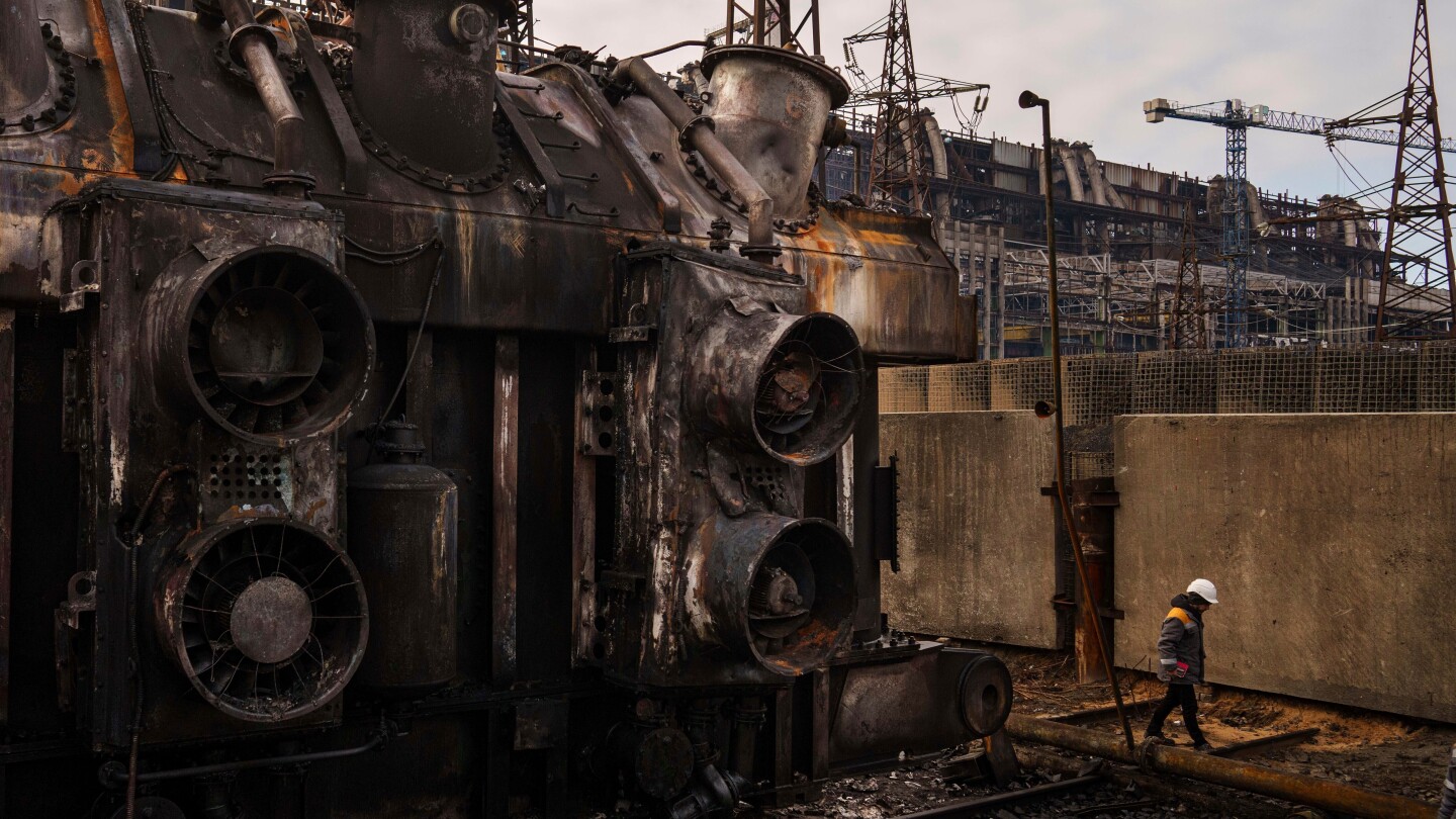 Ukraine detains 5 people in $100M energy sector graft investigation