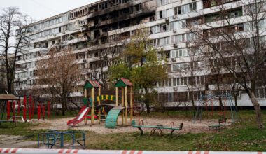 Trump says he's sending his envoys to see Putin and Ukrainians