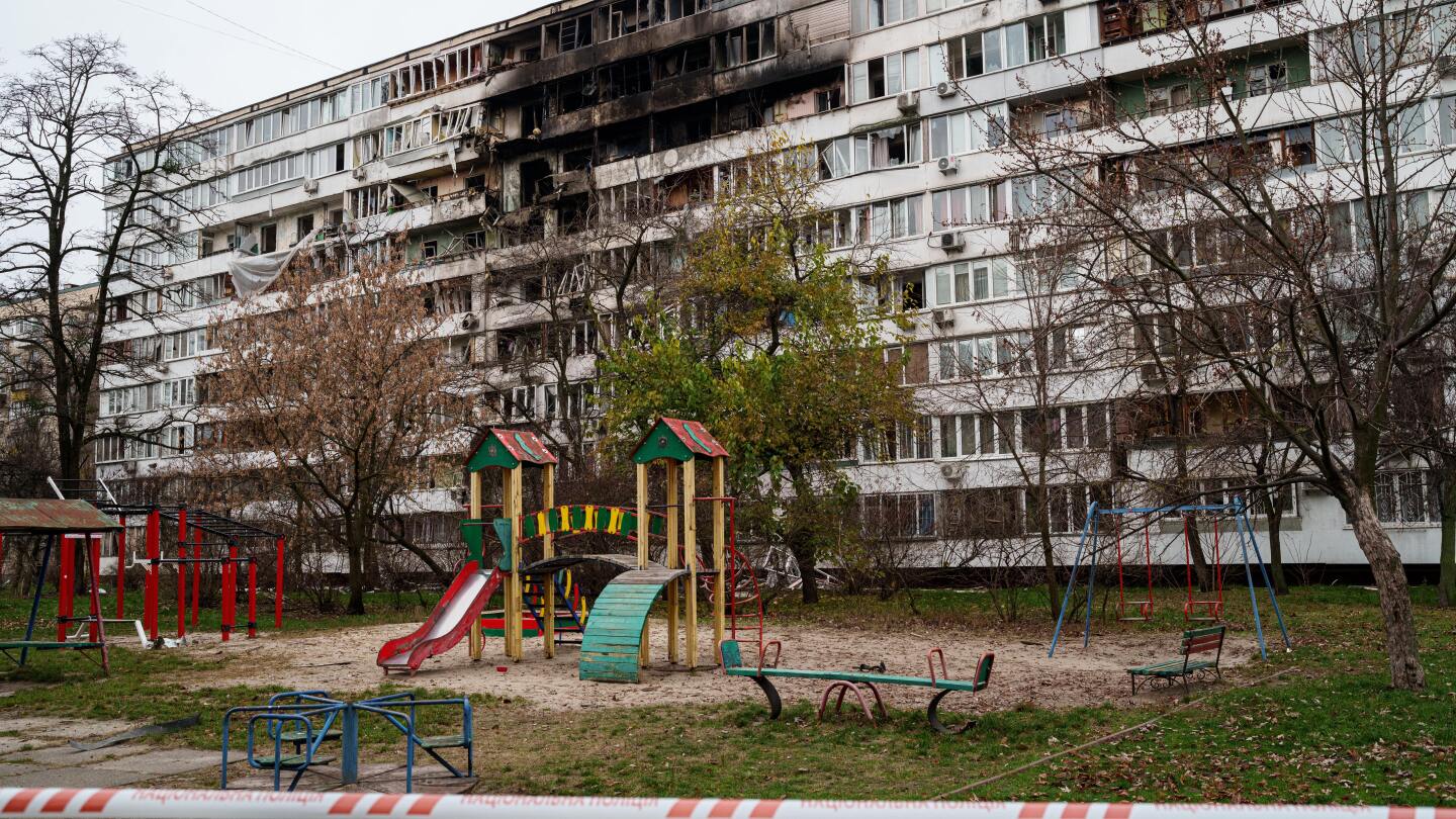 Trump says he's sending his envoys to see Putin and Ukrainians