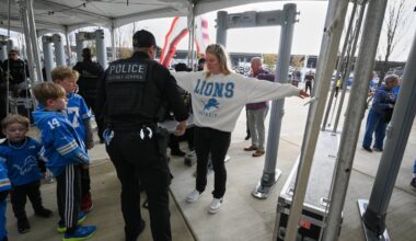 Trump would be 1st sitting US president at regular-season NFL game since 1978