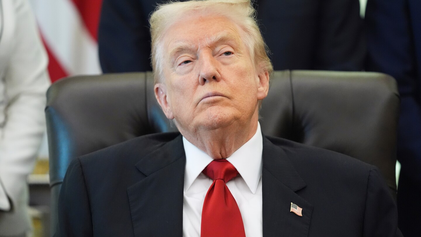 Live updates: Trump unveils deal to lower obesity drugs costs