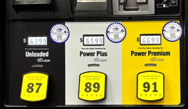 Why aren't falling oil prices lowering gas costs for California drivers?