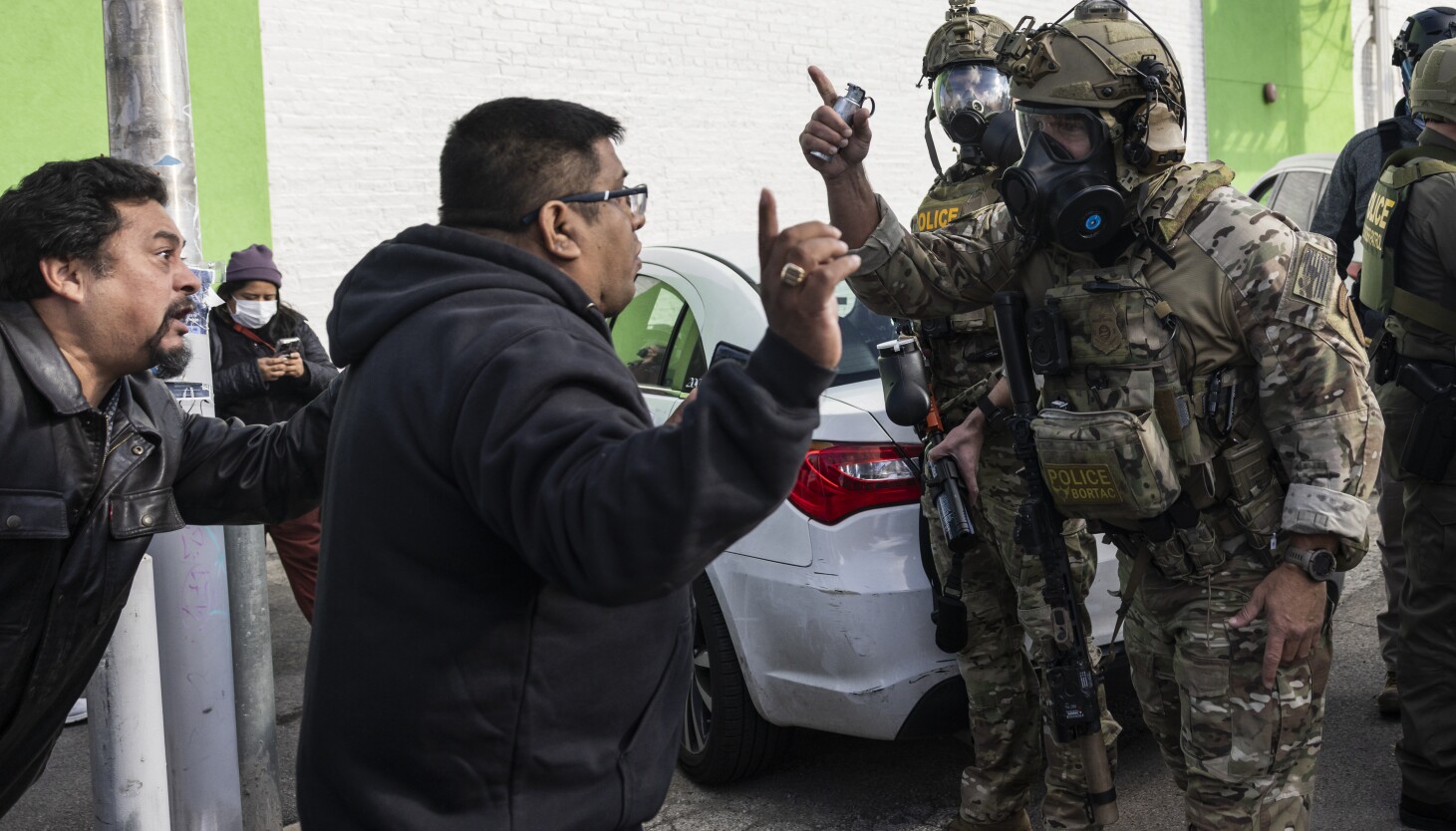 As immigration enforcement surges in North Carolina, Chicagoans share advice, whistles