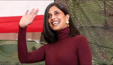 Usha Vance Spotted Without Wedding Ring, Her Team Clarifies Amid Online Buzz | Viral News