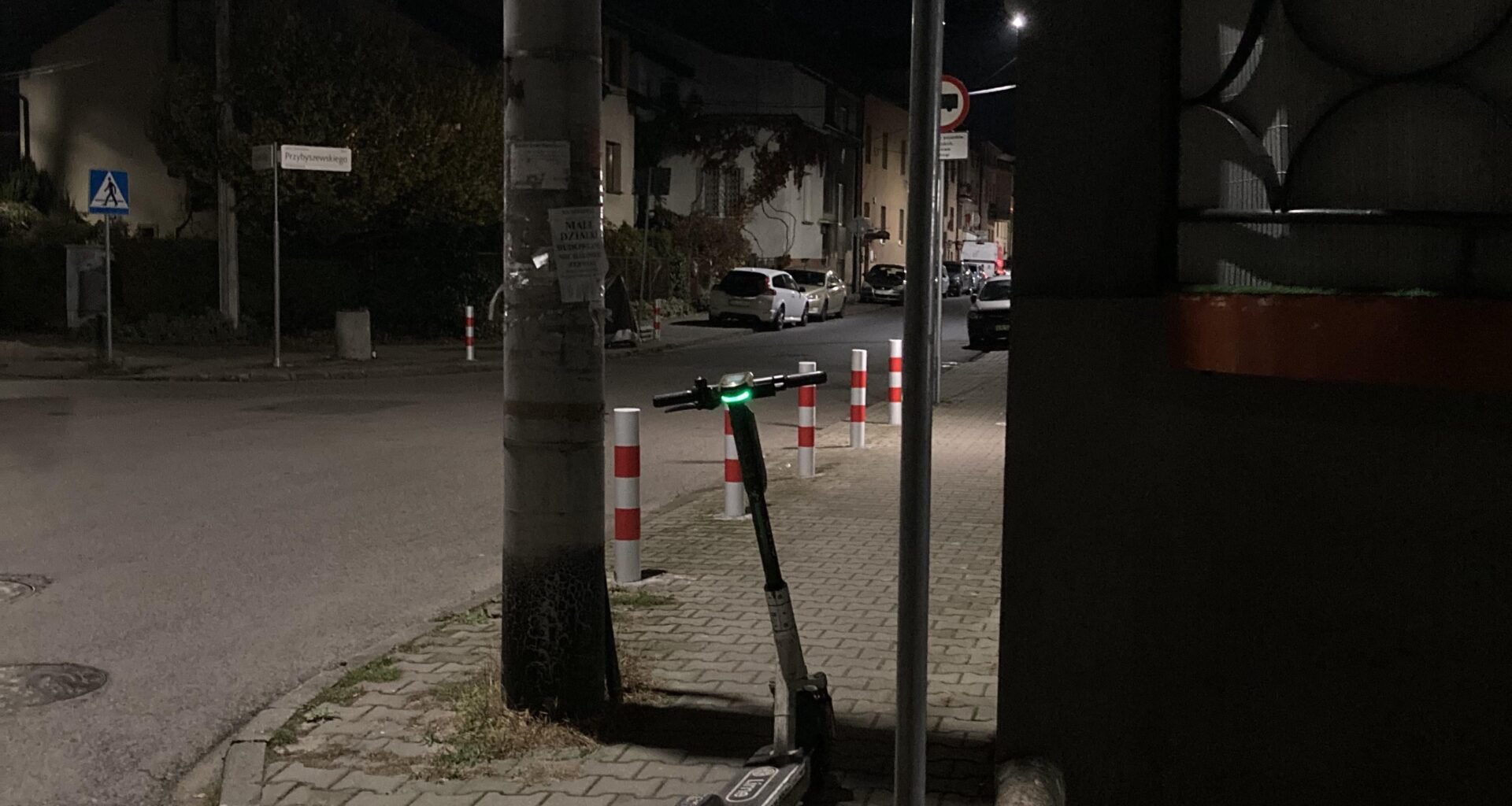 To już jest k.. szczyt. Człowieku, który to zrobiłeś: żebyś tak na starość nie był inwalidą i nie odczuł tego na własnej skórze.