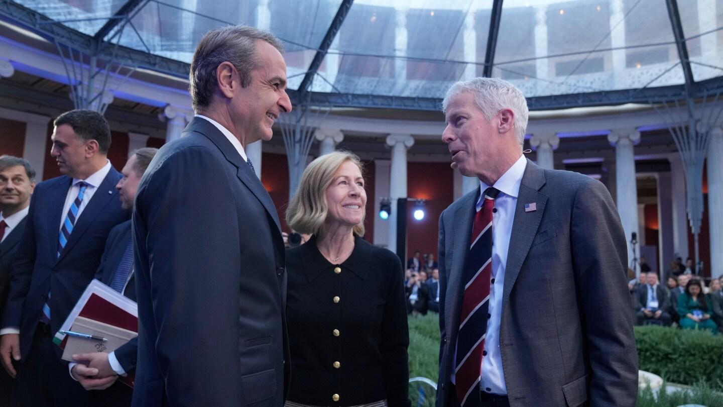 Trump's energy secretary slams UN COP30 climate conference in Brazil, where US absence is glaring. Dimwit Chris Wright — a former fossil fuel executive who has been a leading voice against efforts to fight climate change — says “It’s essentially a hoax."