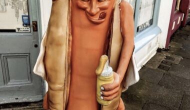 For all the people who didn’t like the frietman statues