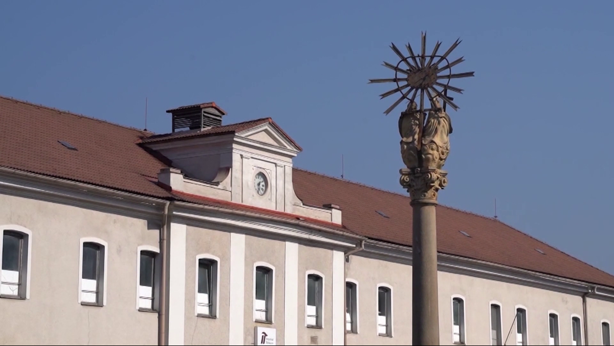 Ukradnuté hodiny v Smolníku sa našli, polícia začala stíhanie