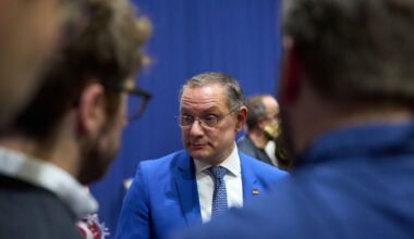 Auftritt von AfD-Redner erinnert an Hitler – Parteispitze reagiert