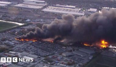 At least seven people killed after UPS cargo plane crashes in Kentucky