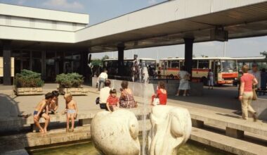 Stanice metra Kačerov v průběhu času