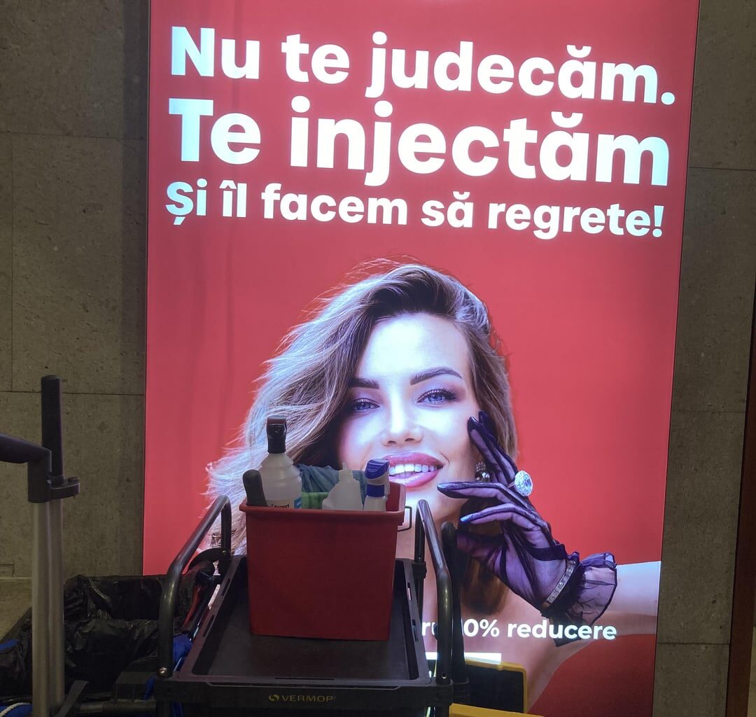 Clinică care "nu te judeca, te injectează și îl face să regrete" mă amenința că mă dă în judecată pentru că i-am criticat public pentru că încalca legea, daca nu sterg postarile. Not gonna happen.