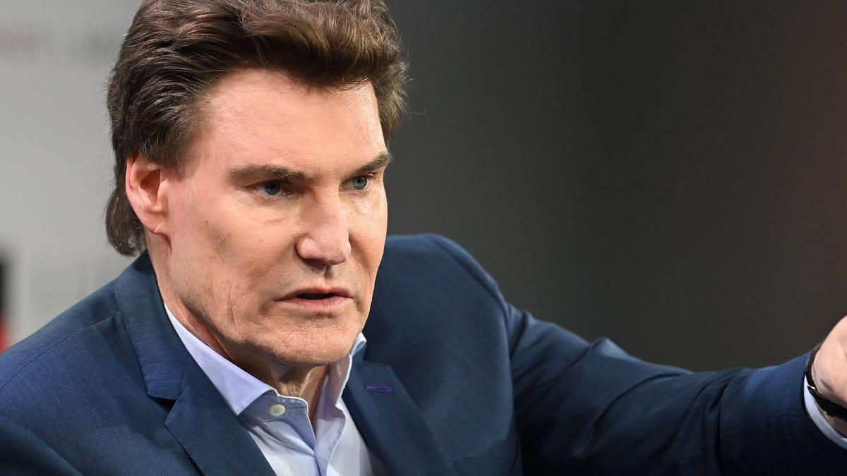 Carsten Maschmeyer wütet gegen Boomer - Carsten Maschmeyer macht seinem Ärger im Netz Luft. Der "Höhle der Löwen"-Star findet klare Worte zum Generationenkonflikt.