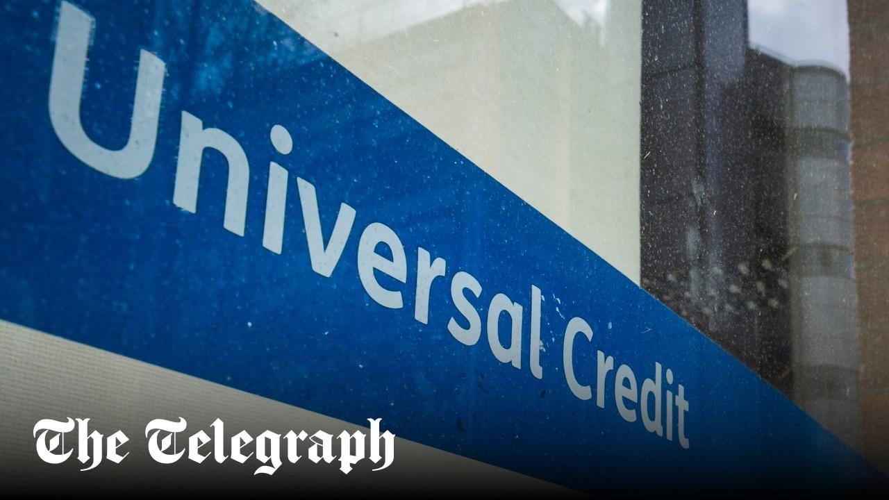 Nearly 500 migrants a day are signing up for benefits