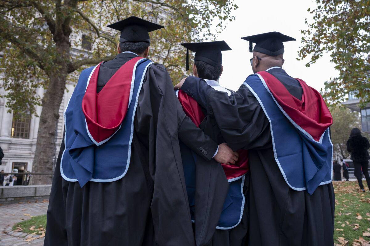 ‘I Regret Going to Uni’: UK Degrees Don’t Pay Like They Once Did