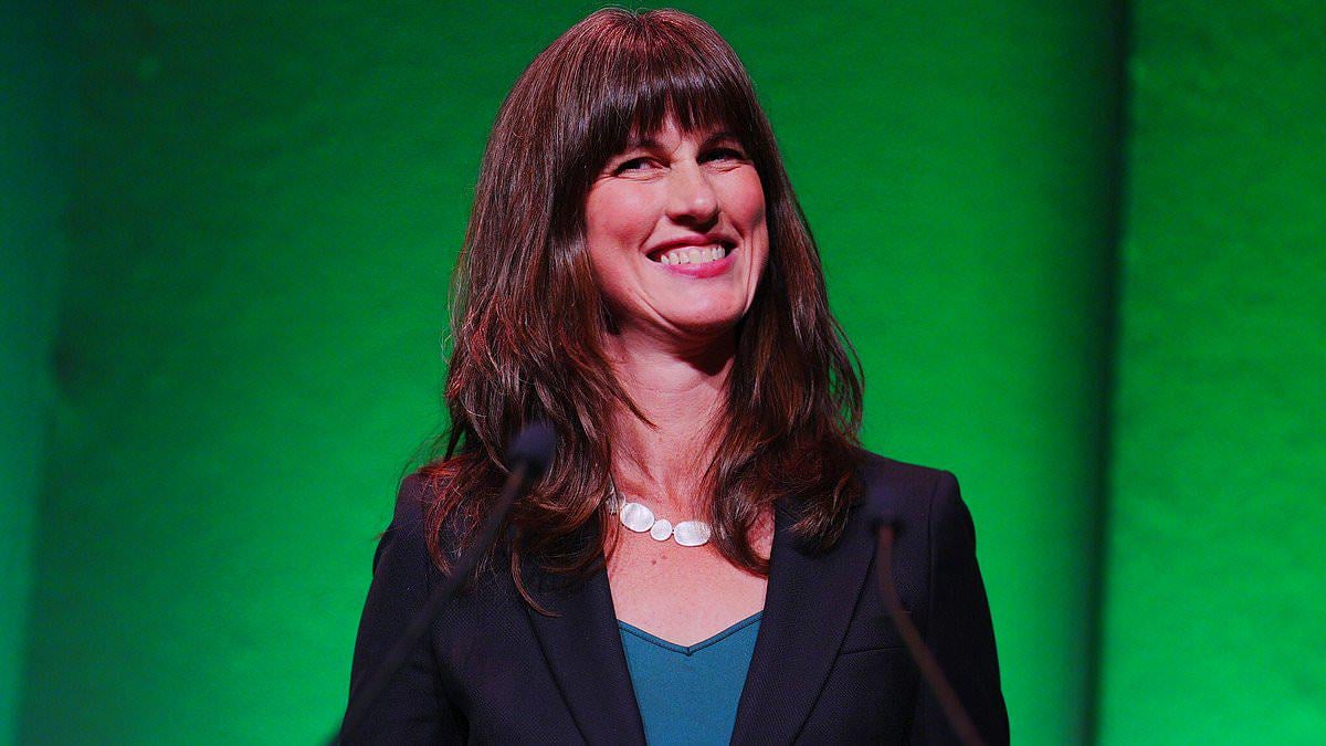 Migrants and refugees welcome here… just not near me! Green deputy leader complains about 600 asylum seekers being housed in her local area