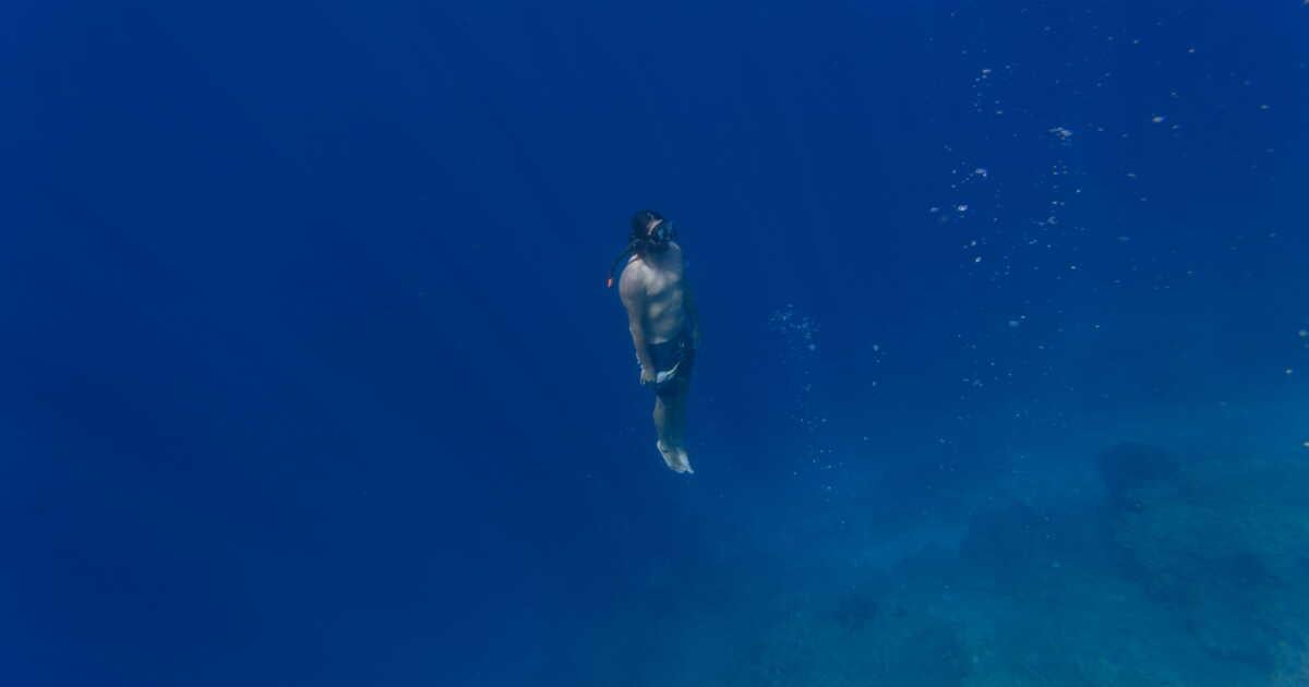 29 minutes sous l'eau: Vitomir Maricic pulvérise le record d'apnée statique dans un effort surhumain