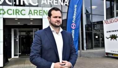 DF-profil med til mystisk skattely-event i Malaysia - En ganske eksklusiv konference om sælsomme investeringer og skatteplanlægning fik besøg af Dansk Folkepartis EU-parlamentariker, Anders Vistisen. Ekspert løfter øjenbryn, mens politikeren selv maner til ro