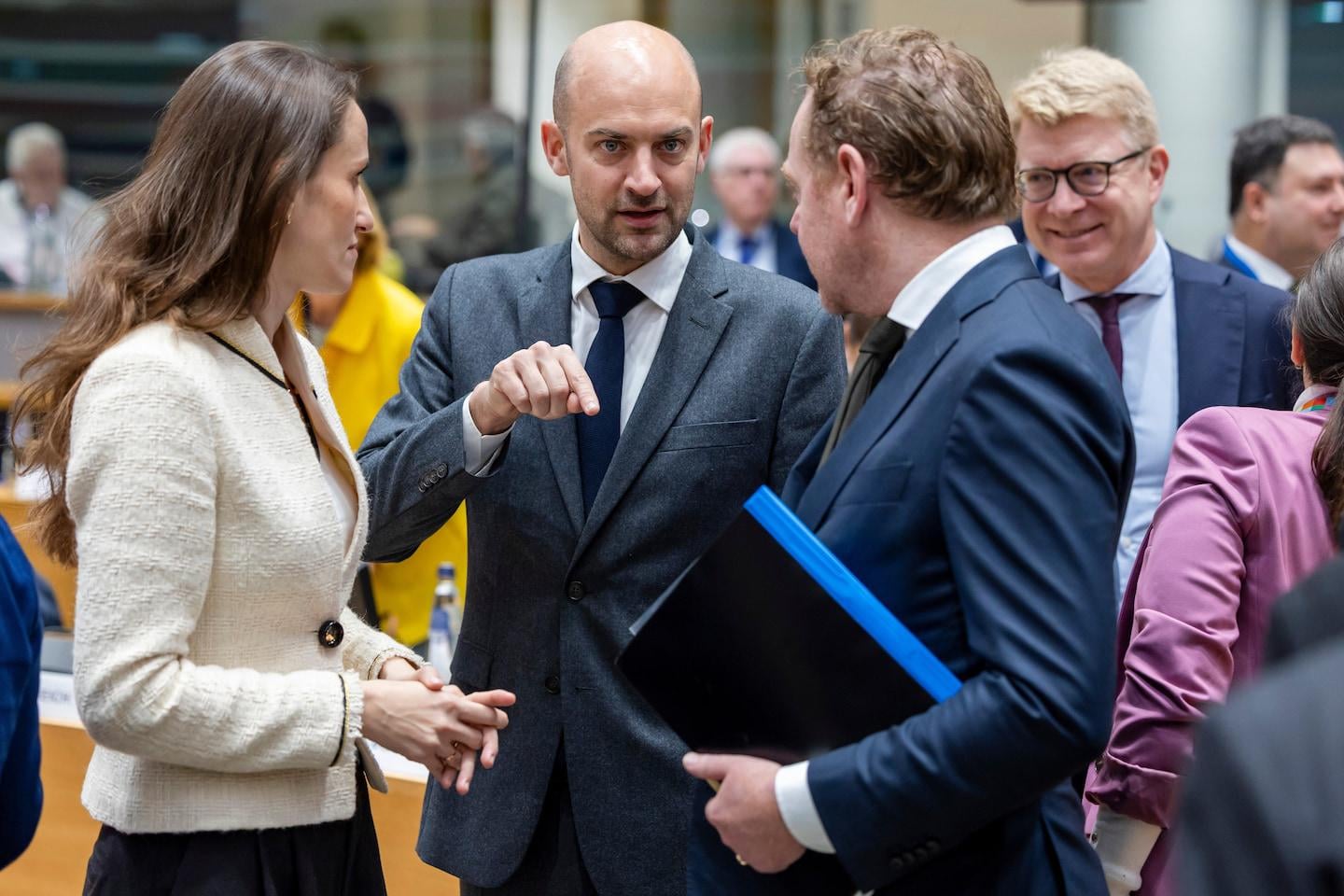 Ukraine and Europeans rebuke U.S. plan as ‘capitulation’ to Russia