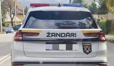 Autá pre žandárov máme, žandárov zatiaľ nie