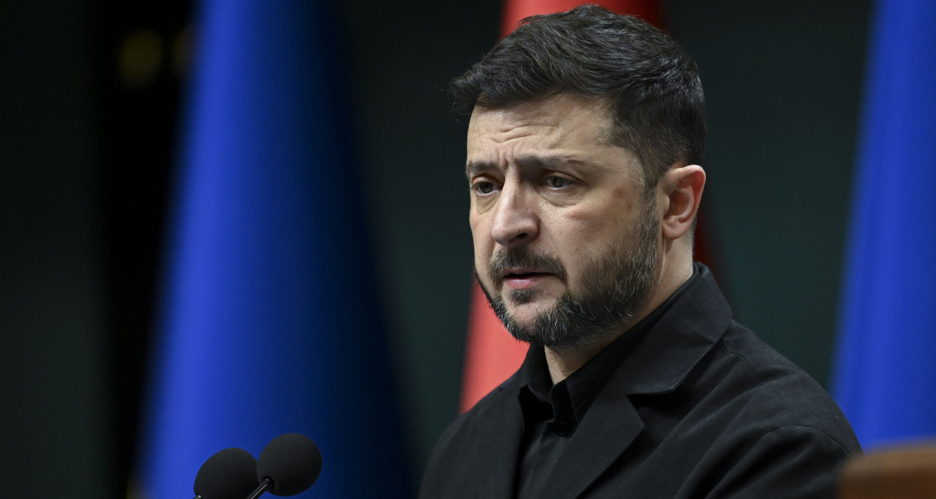 Szörnyű hír jött Ukrajna jövőjéről: Amerika gyakorlatilag kapitulációt erőltet, kényszerhelyzetbe került Zelenszkij