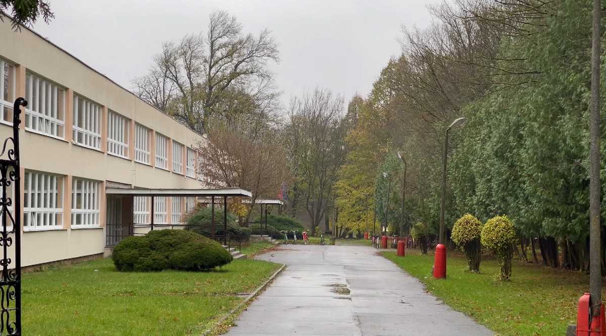 Trestné stíhanie v prípade smrti žiaka ZŠ v Parchovanoch zastavili