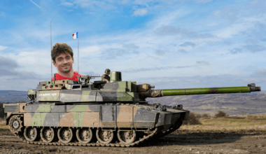 Attention c'est tactique